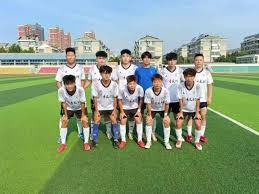 十四岁李昊炎加盟巴萨青训展现中国足球希望